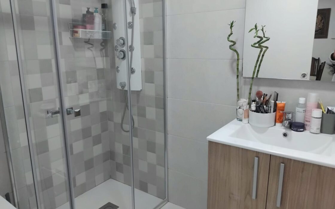 Квартира 2 спальни в центре Вильяхойосы, 1 км від пляжу