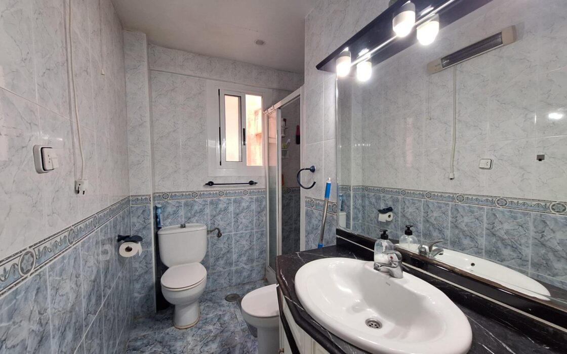 Апартаменты 89 кв.м с террасой в Аликанте 2 спальни