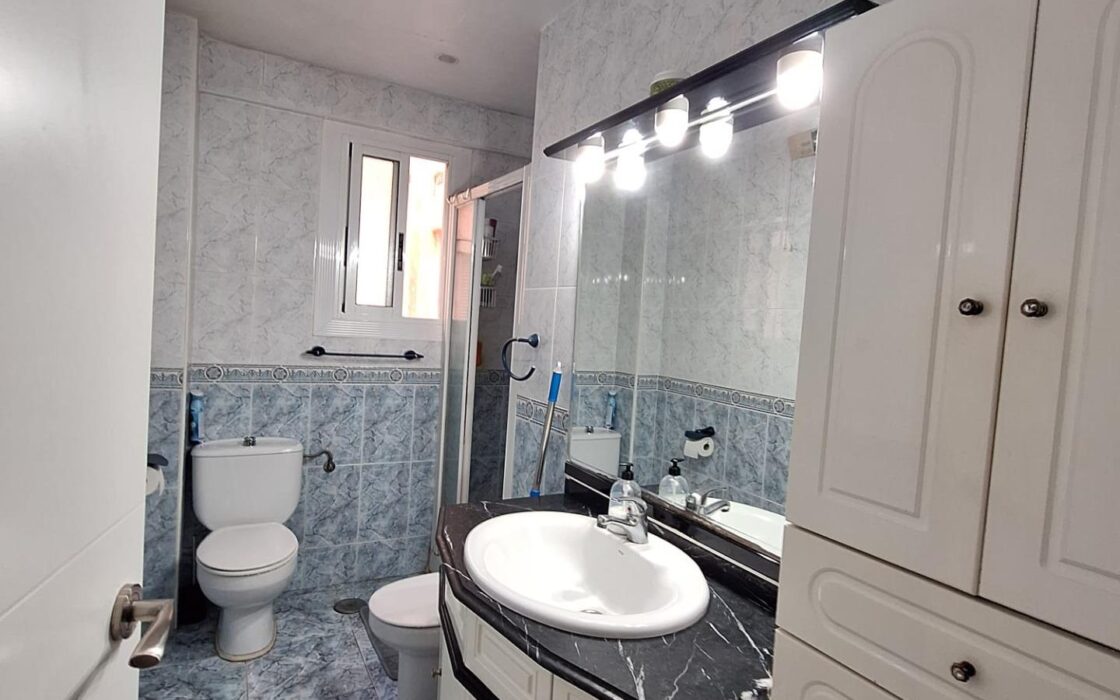 Апартаменты 89 кв.м с террасой в Аликанте 2 спальни