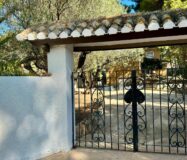 Вілла біля моря в Лас Ротас з садом та терасами 200 кв.м