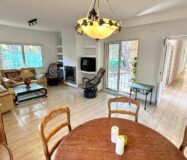 Вілла біля моря в Лас Ротас з садом та терасами 200 кв.м