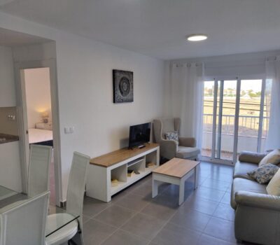 Квартира з 2 спальнями в Пунта Прима біля моря з терасою