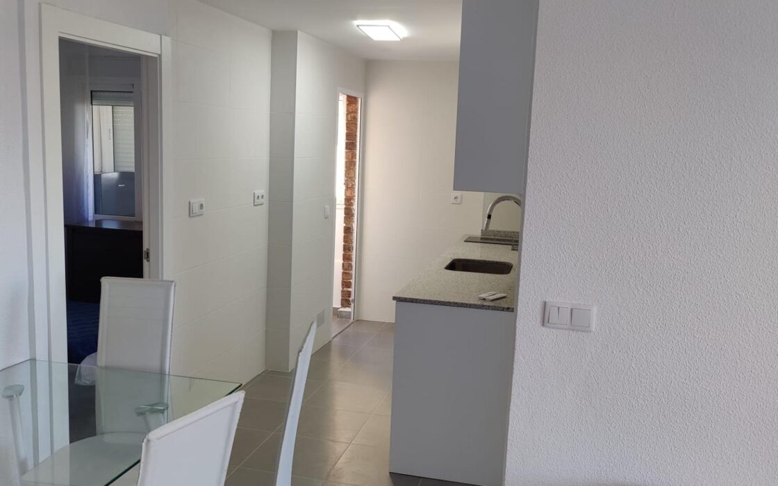 Квартира с 2 спальнями в Пунта Прима у моря с террасой