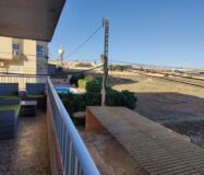 Квартира с 2 спальнями в Пунта Прима у моря с террасой