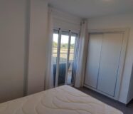 Квартира с 2 спальнями в Пунта Прима у моря с террасой