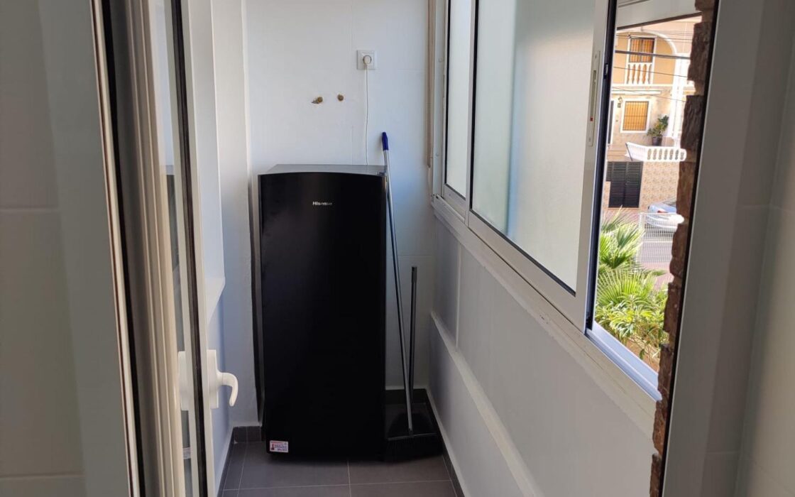 Квартира с 2 спальнями в Пунта Прима у моря с террасой