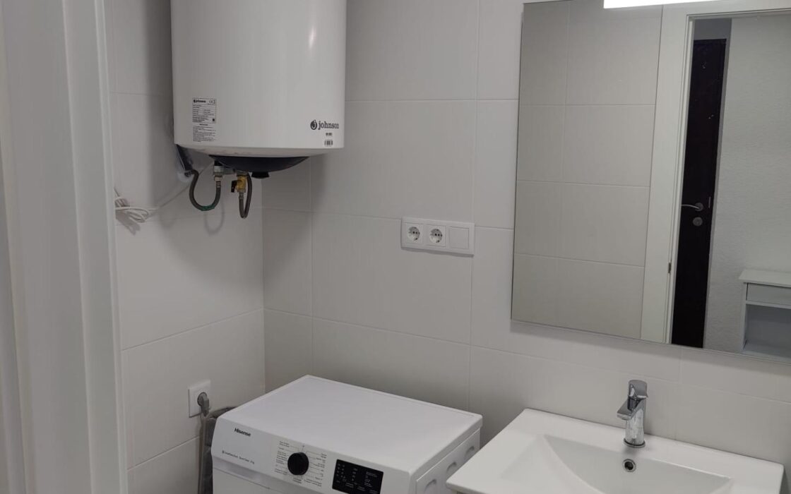 Квартира с 2 спальнями в Пунта Прима у моря с террасой