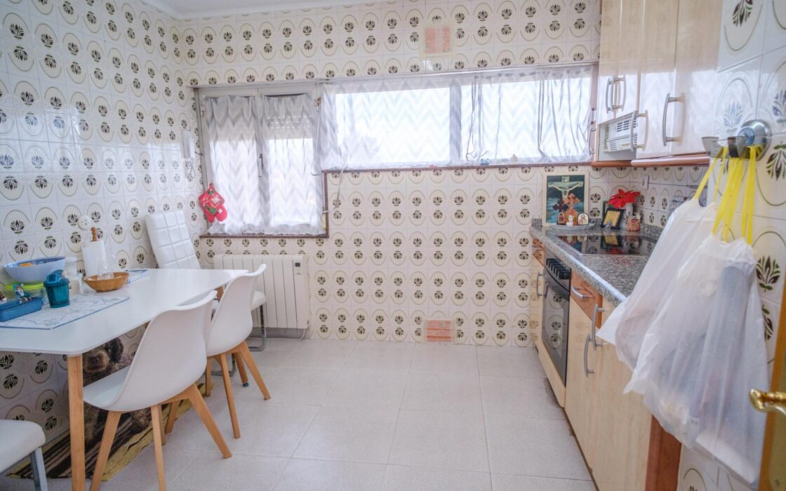 Апартаменты 78 кв.м в Авилесе с 3 спальнями на 1 этаже