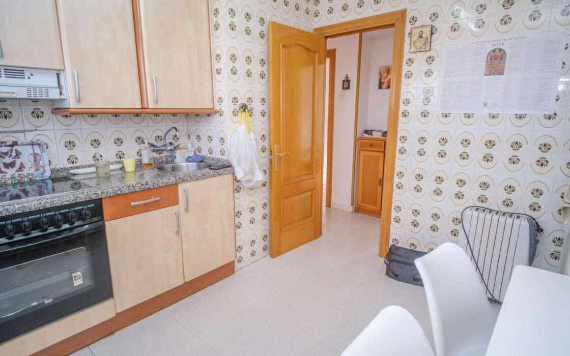 Апартаменты 78 кв.м в Авилесе с 3 спальнями на 1 этаже