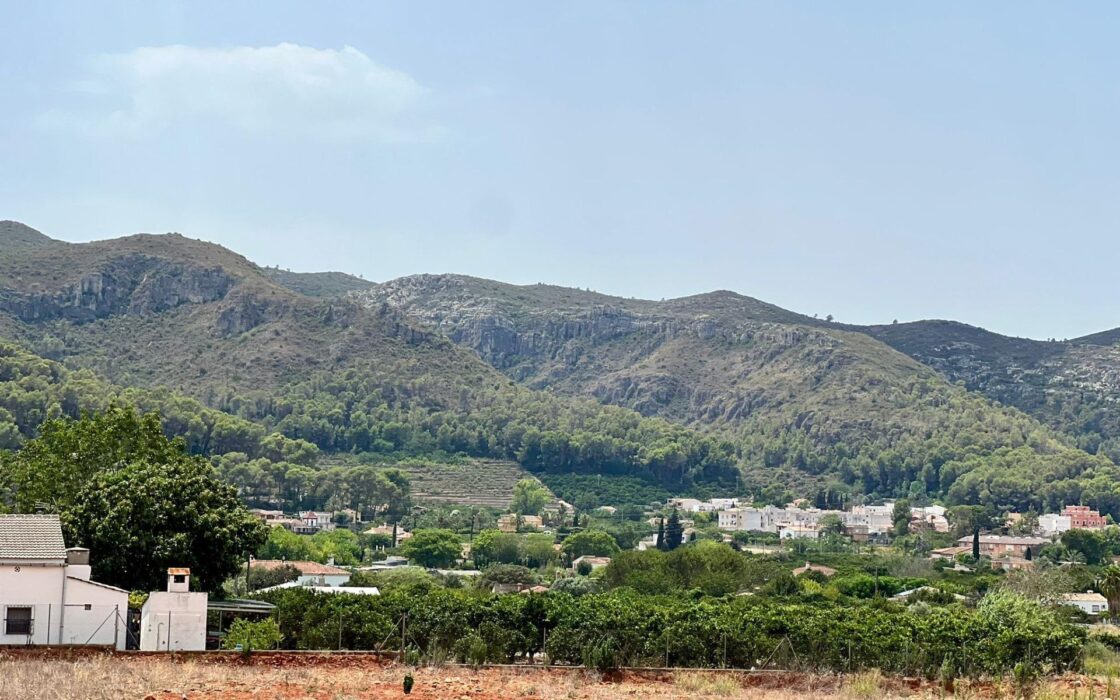 Дом в Alzira 400 кв.м, 4 комнаты, новый у моря