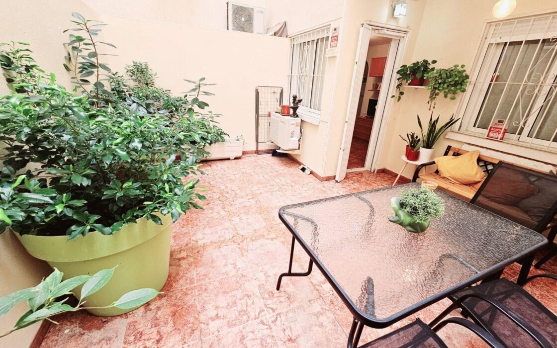 Апартаменты в Торревьехе 46 кв.м, 600 м до моря