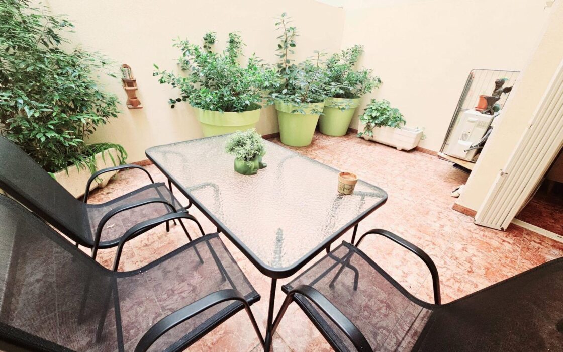 Апартаменты в Торревьехе 46 кв.м, 600 м до моря