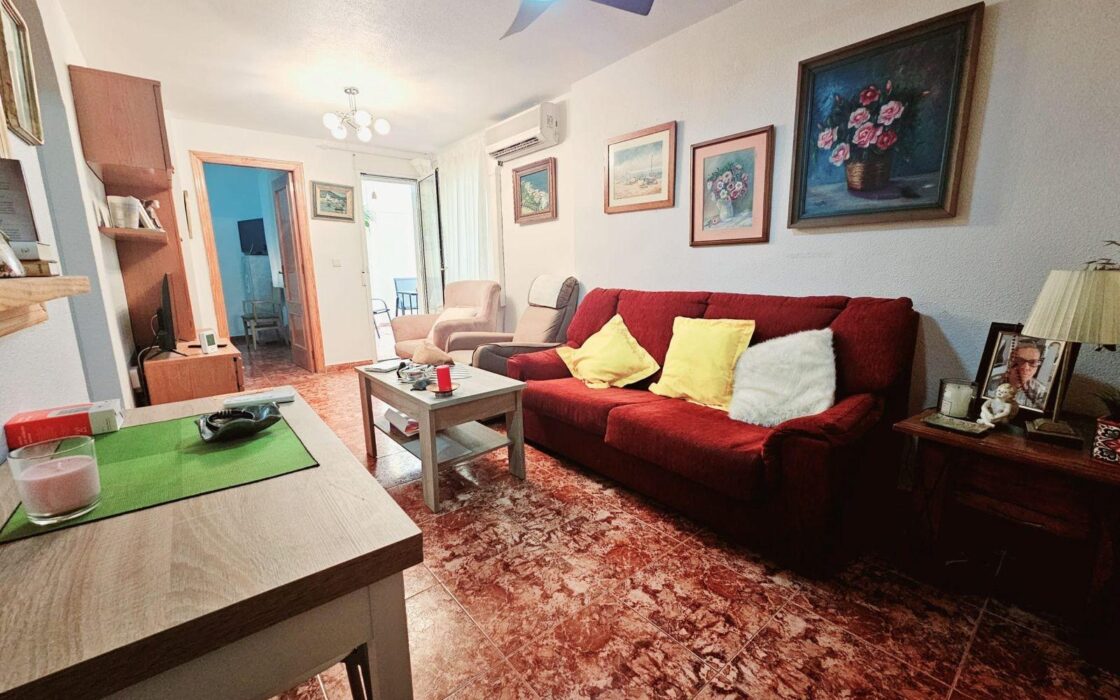 Апартаменты в Торревьехе 46 кв.м, 600 м до моря