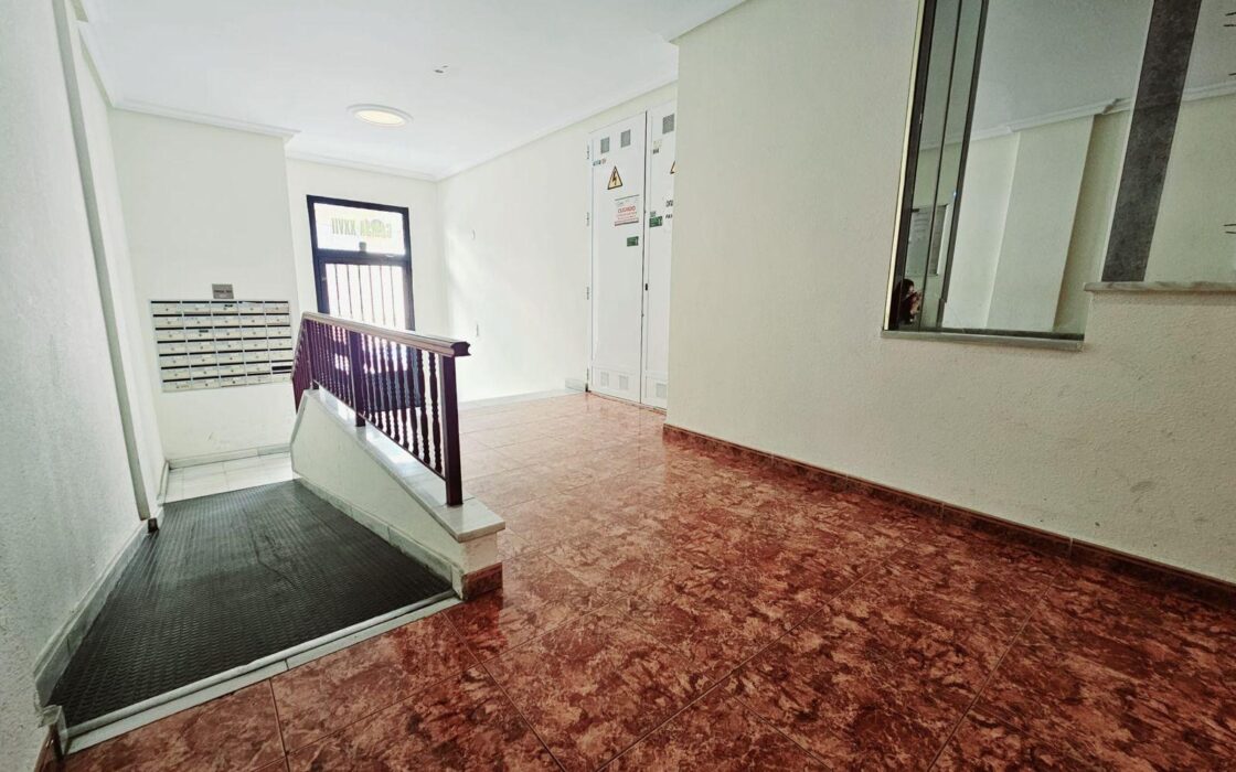 Апартаменты в Торревьехе 46 кв.м, 600 м до моря