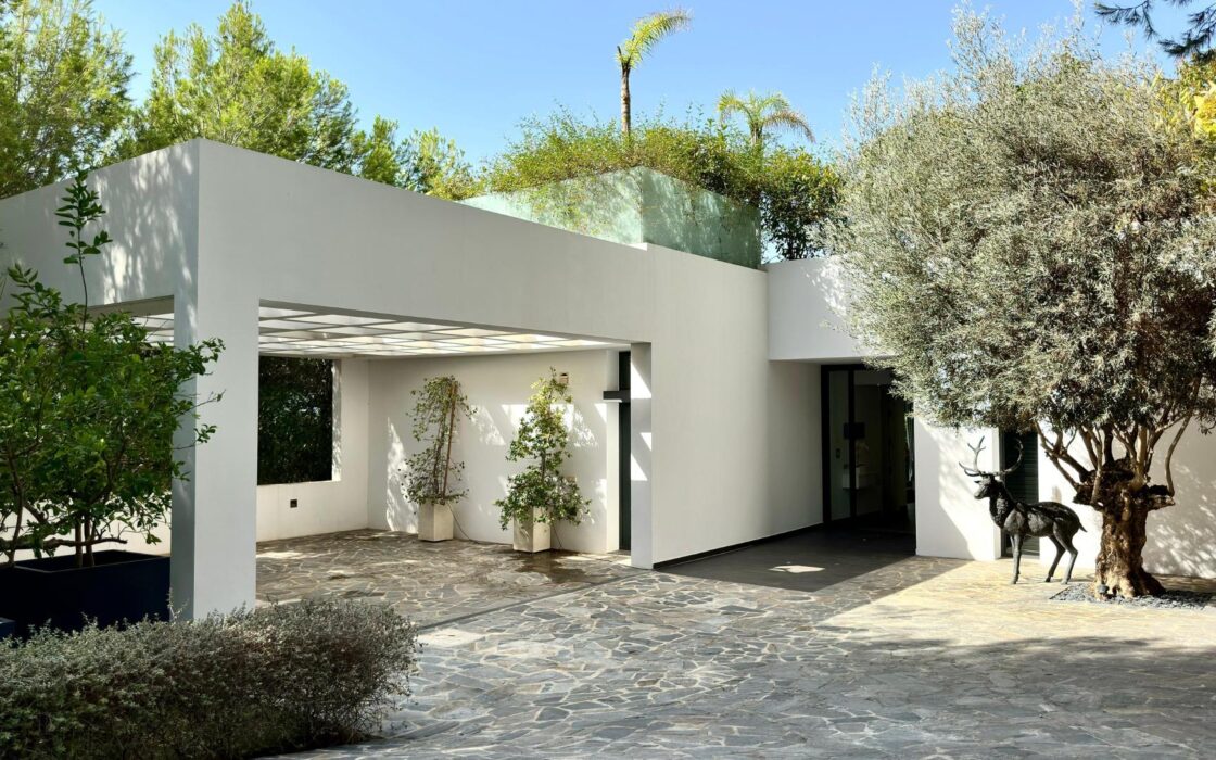 Розкішна вілла в Альтеа з терасою та панорамними видами