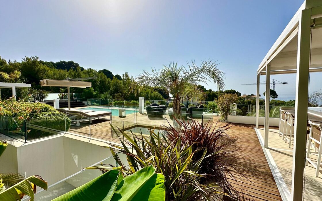 Розкішна вілла в Альтеа з терасою та панорамними видами