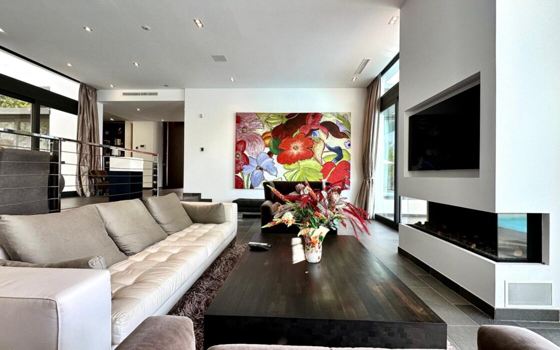 Розкішна вілла в Альтеа з терасою та панорамними видами