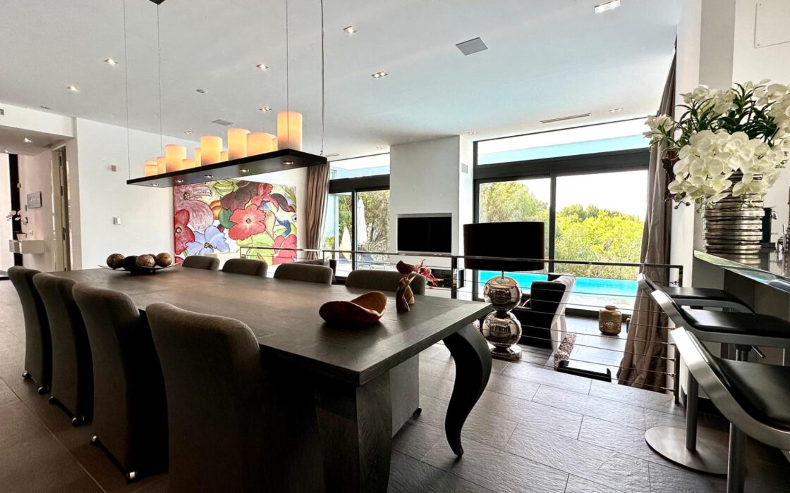 Розкішна вілла в Альтеа з терасою та панорамними видами