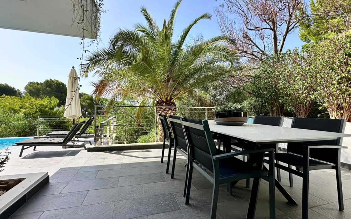 Розкішна вілла в Альтеа з терасою та панорамними видами