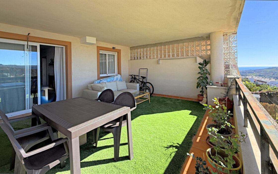 Квартира з терасою та видом на море в Касаресі 61 кв.м