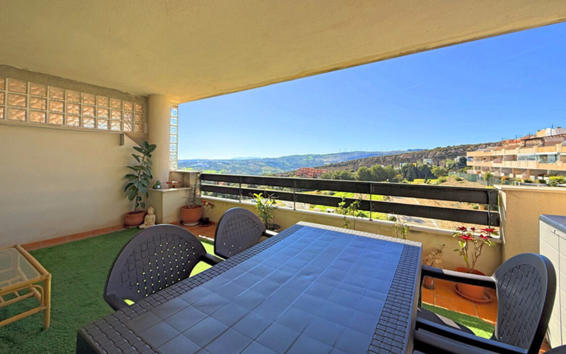 Квартира з терасою та видом на море в Касаресі 61 кв.м