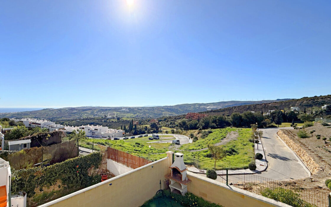 Квартира з терасою та видом на море в Касаресі 61 кв.м