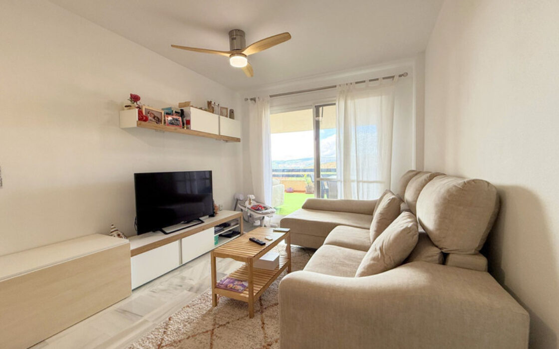 Квартира з терасою та видом на море в Касаресі 61 кв.м