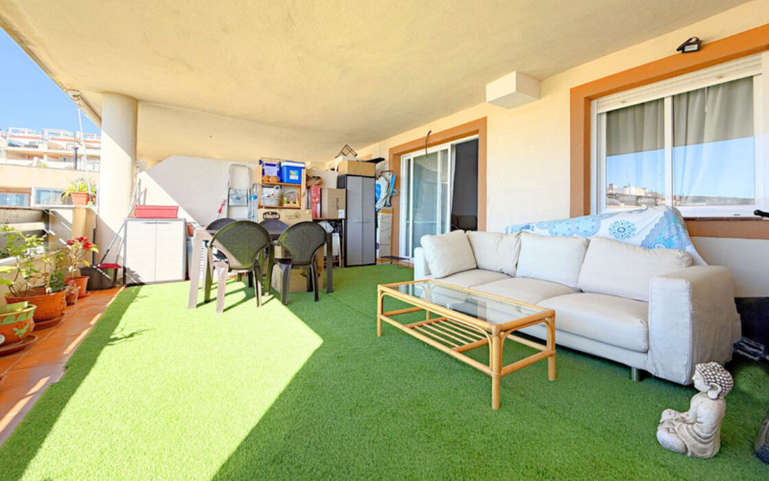 Квартира з терасою та видом на море в Касаресі 61 кв.м