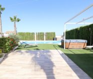 Будинок у Сьюдад Кесада 358 кв.м з терасою та барбекю