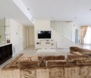 Будинок у Сьюдад Кесада 358 кв.м з терасою та барбекю