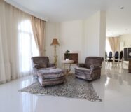 Будинок у Сьюдад Кесада 358 кв.м з терасою та барбекю