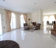 Будинок у Сьюдад Кесада 358 кв.м з терасою та барбекю