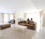 Будинок у Сьюдад Кесада 358 кв.м з терасою та барбекю