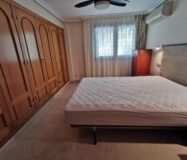 Простора квартира в Альтеа Хіллс з терасою та видом на море