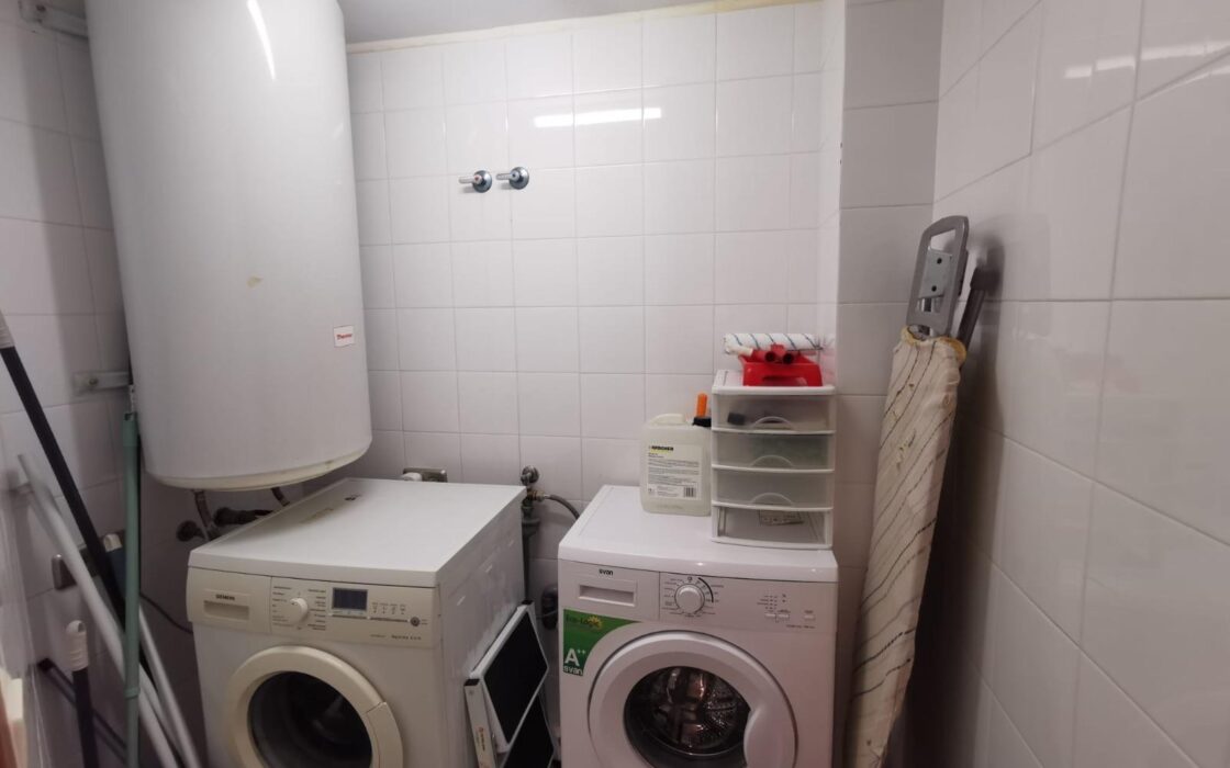 Простора квартира в Альтеа Хіллс з терасою та видом на море