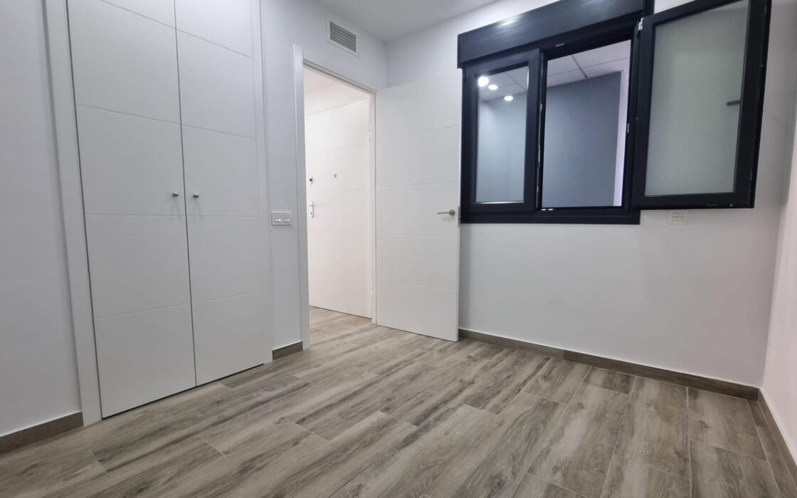 Апартаменты 108 кв.м в Торревьехе 200 м от моря