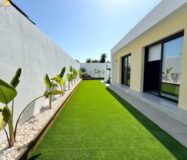 Вилла в Торревьехе 125 кв.м с террасой у моря