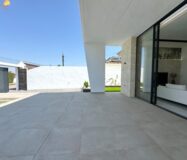 Вилла в Торревьехе 125 кв.м с террасой у моря