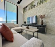 Вилла в Торревьехе 125 кв.м с террасой у моря