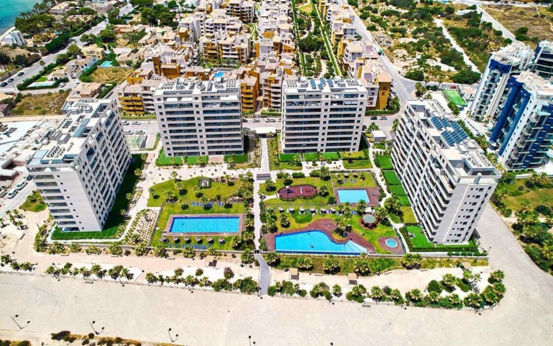 Апартаменты с террасой в Торревьехе 154 кв.м у моря