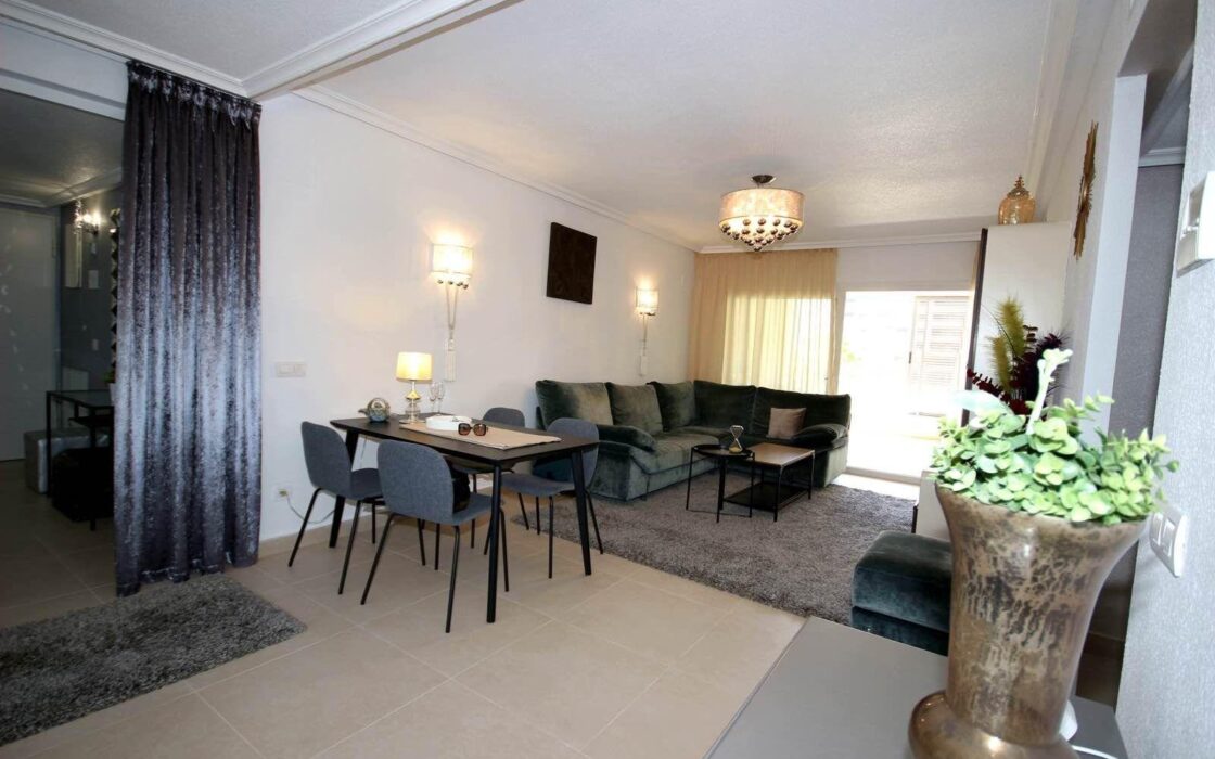 Апартаменты с террасой в Торревьехе 154 кв.м у моря