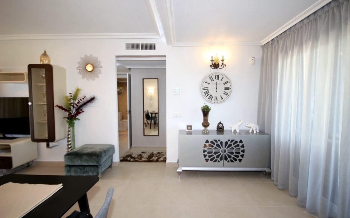 Апартаменты с террасой в Торревьехе 154 кв.м у моря