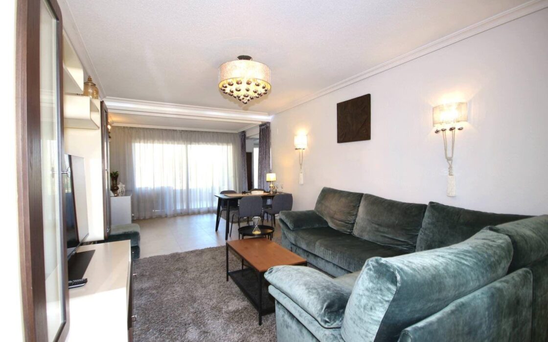 Апартаменты с террасой в Торревьехе 154 кв.м у моря