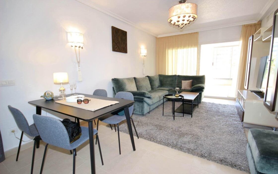 Апартаменты с террасой в Торревьехе 154 кв.м у моря