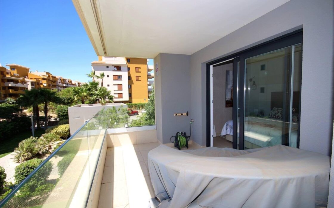 Апартаменты с террасой в Торревьехе 154 кв.м у моря