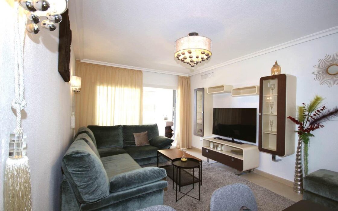 Апартаменты с террасой в Торревьехе 154 кв.м у моря