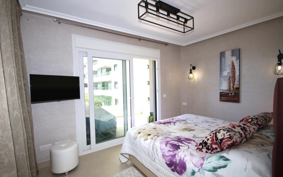 Апартаменты с террасой в Торревьехе 154 кв.м у моря