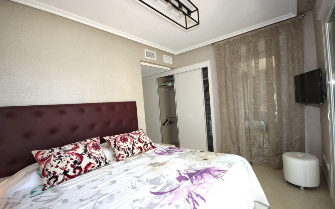 Апартаменты с террасой в Торревьехе 154 кв.м у моря