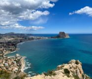 Новые квартиры в Кальпе с видом на море у пляжа