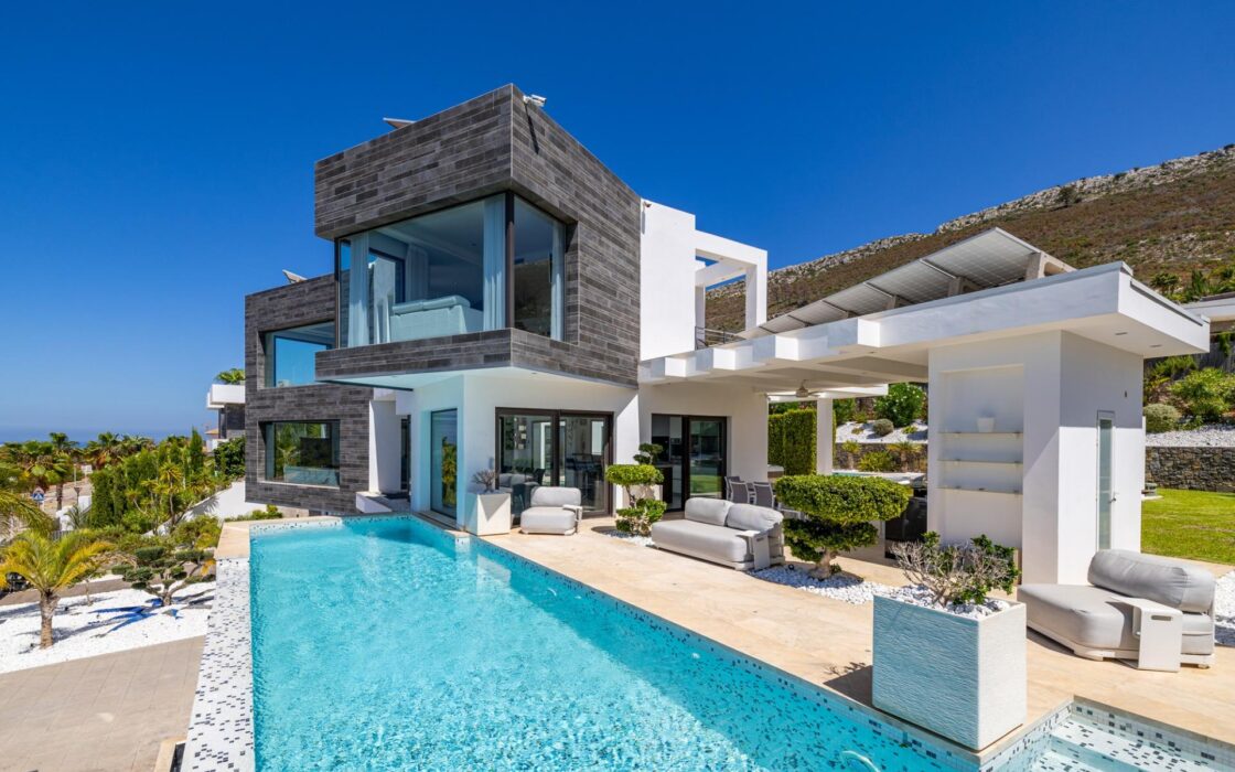 Вілла в Хавеа, 521 кв.м, з терасами та видами на море